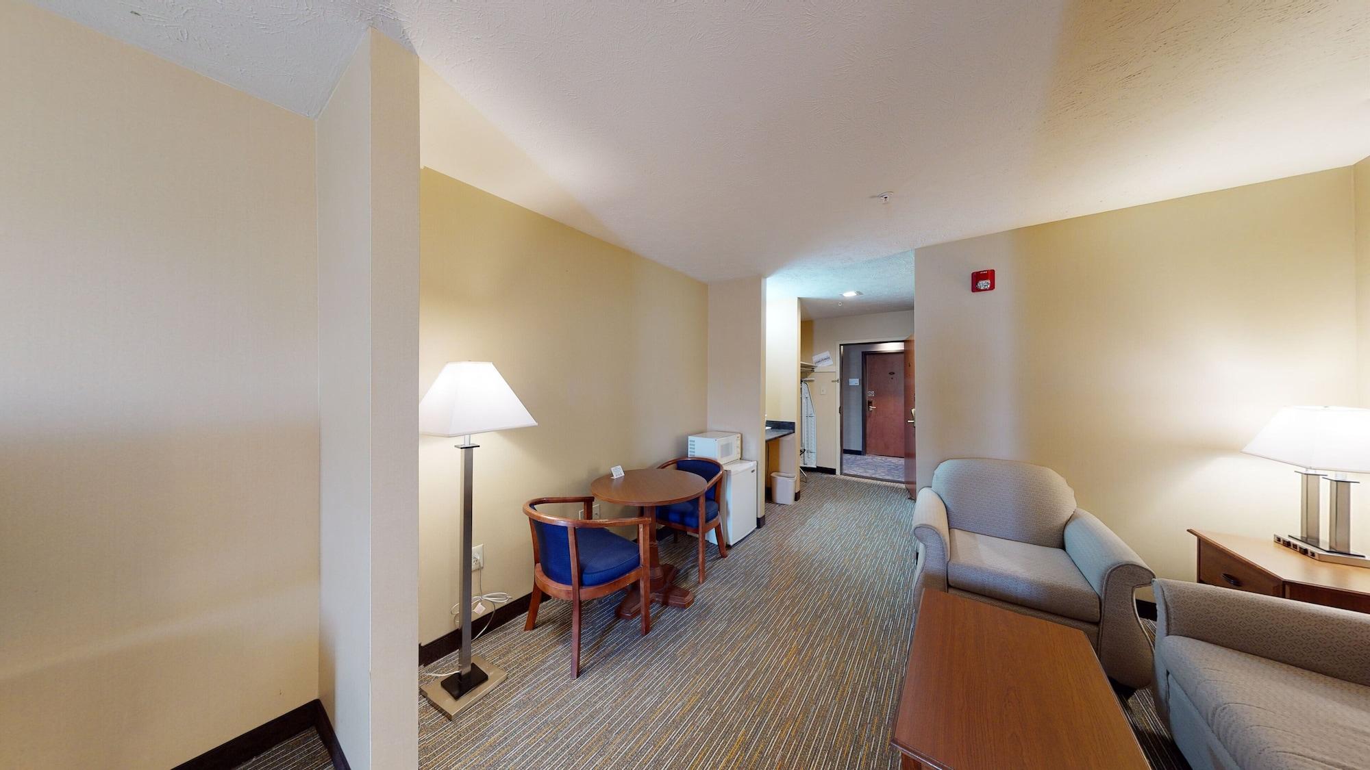Ramada By Wyndham Strasburg - Shenandoah Valley Exterior foto