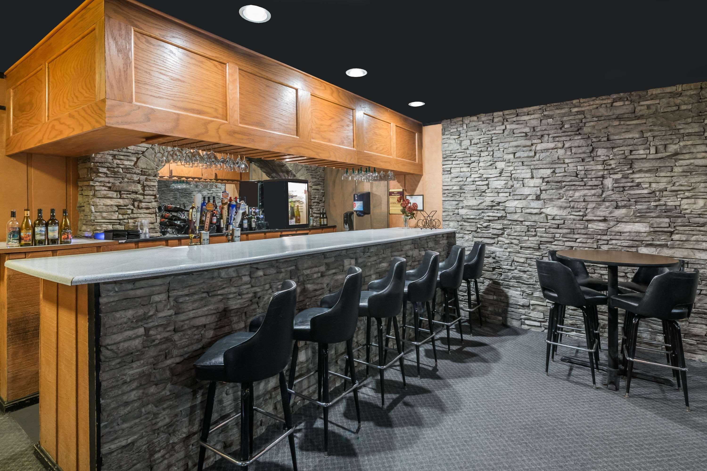 Ramada By Wyndham Strasburg - Shenandoah Valley Exterior foto