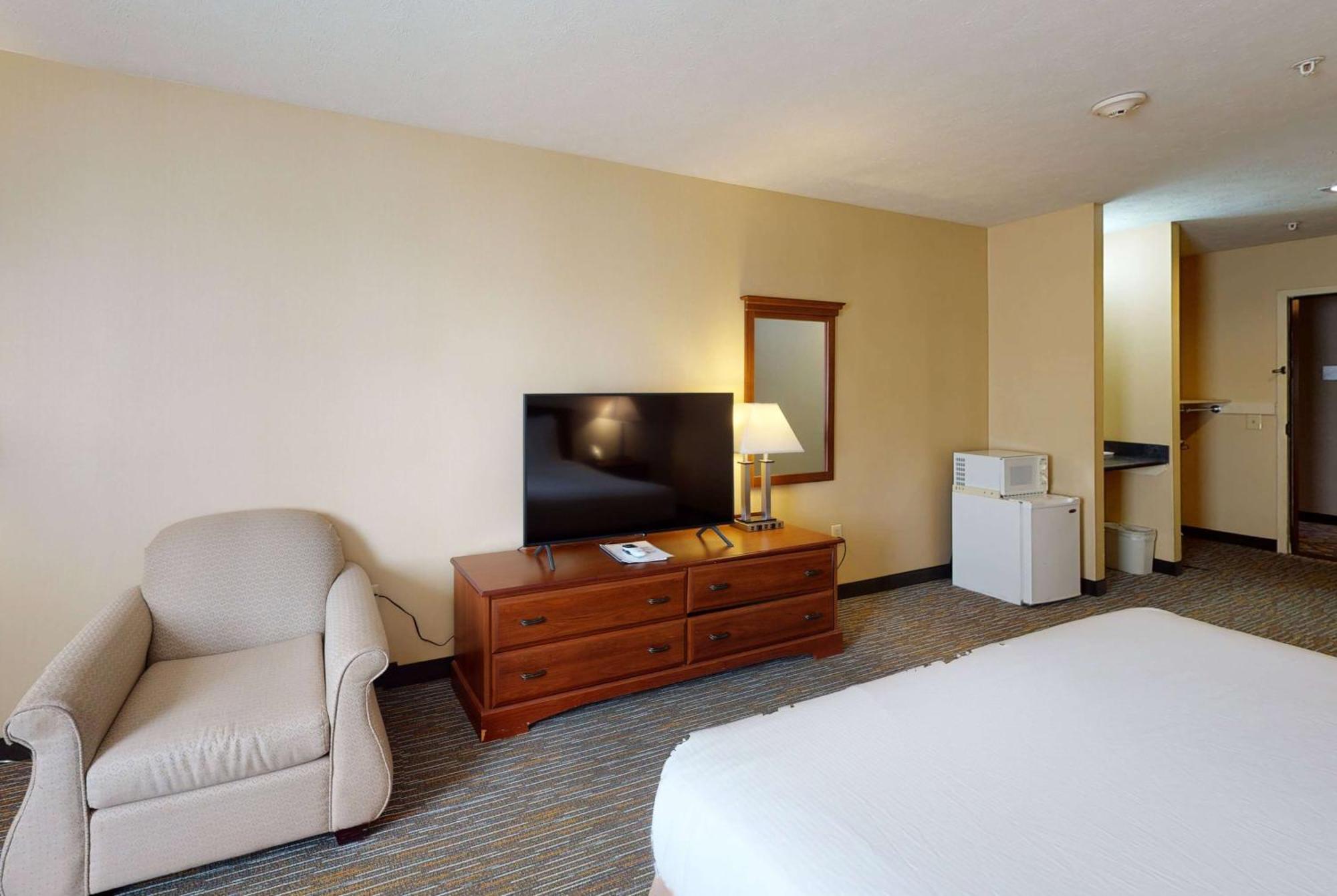 Ramada By Wyndham Strasburg - Shenandoah Valley Exterior foto